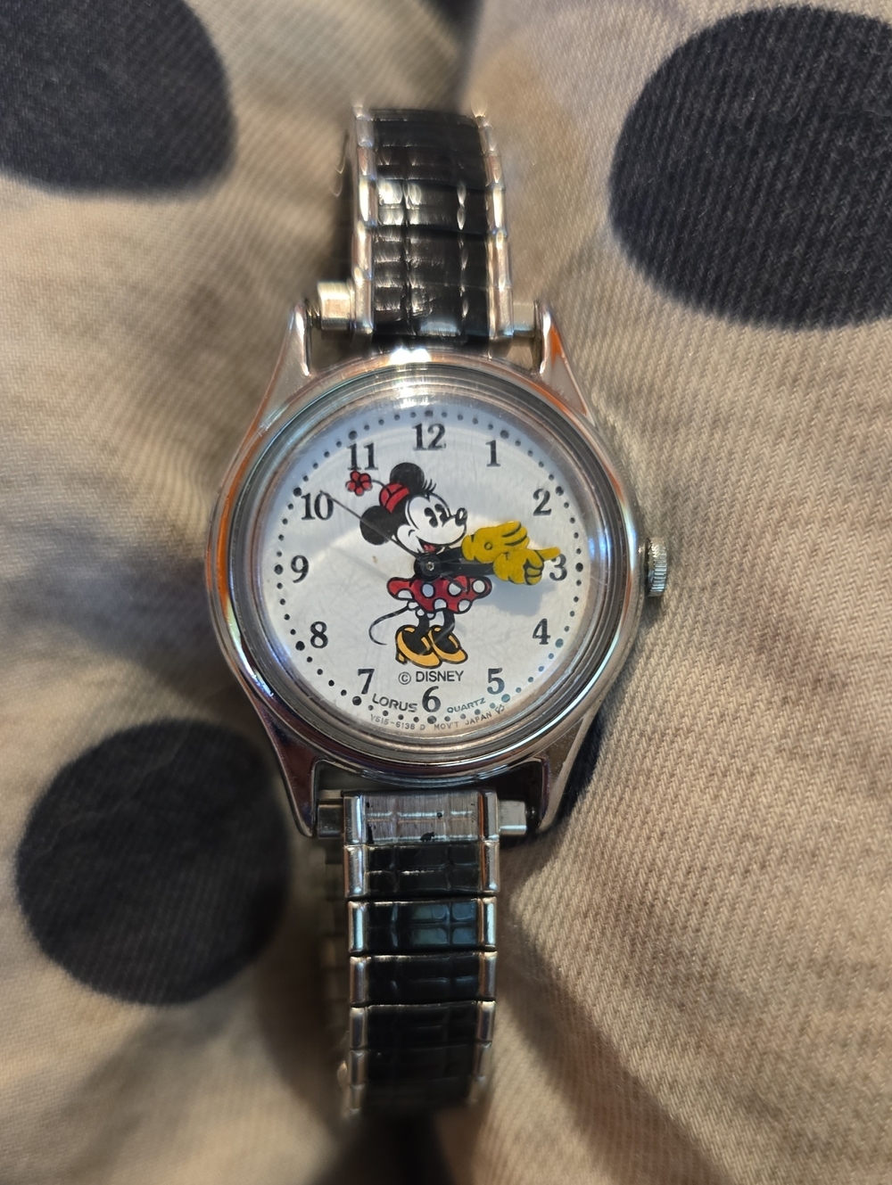 Vintage Lorus Minnie Mouse Watch V515-6080 Quartz